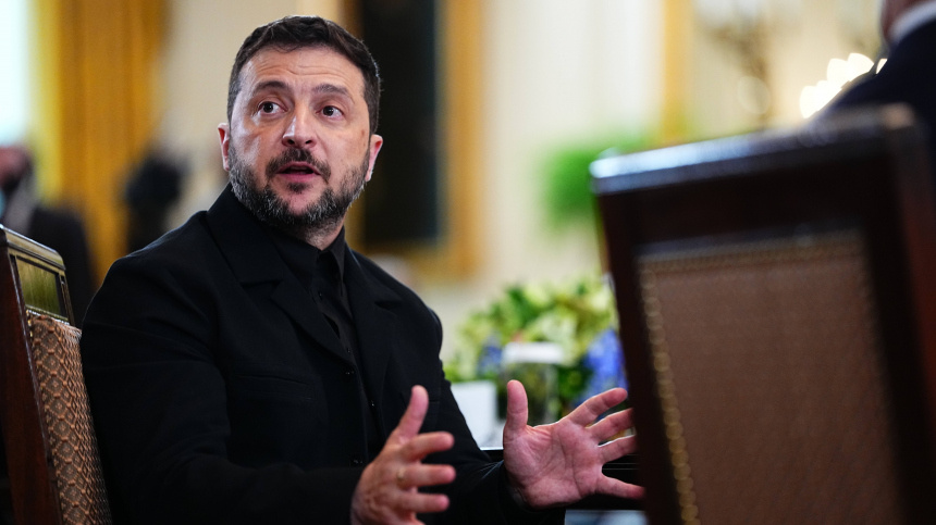    Фото: www.globallookpress.com/IMAGO/Aaron Schwartz / Pool via