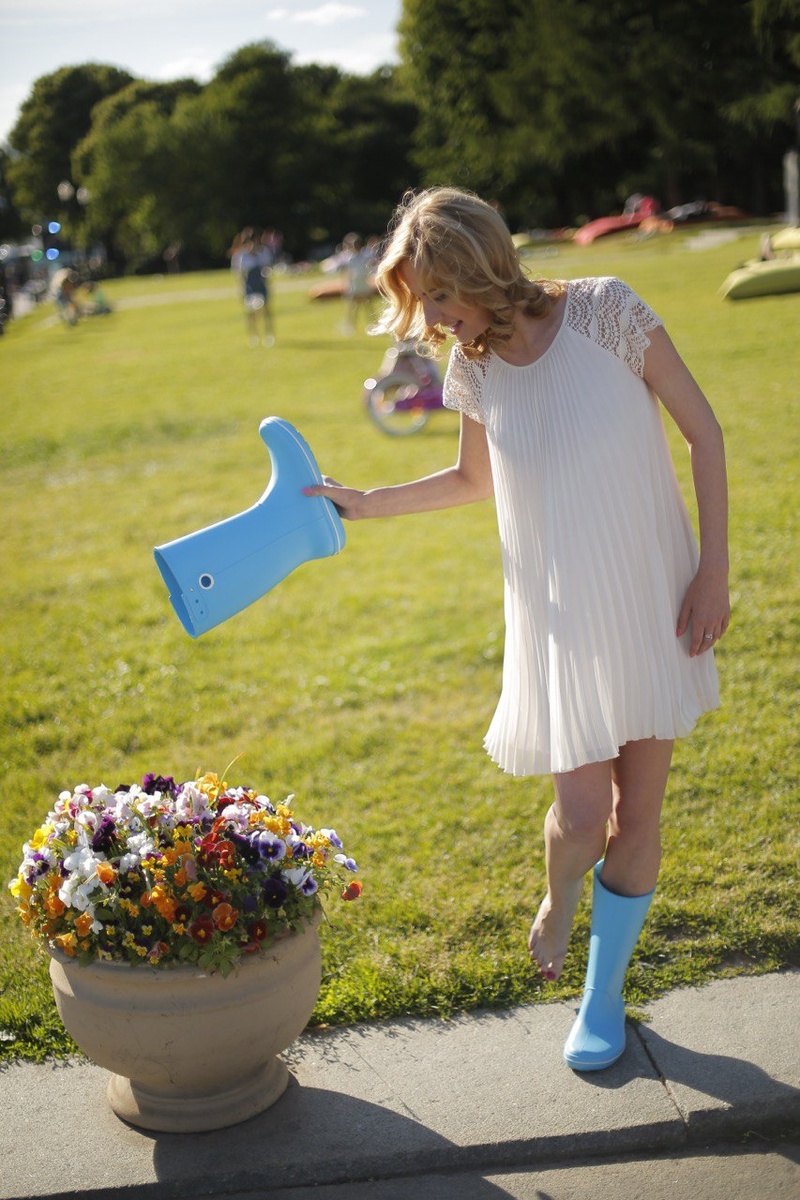 На фото: ведущая прогноза погоды на канале ТВЦ Алена Дублюк