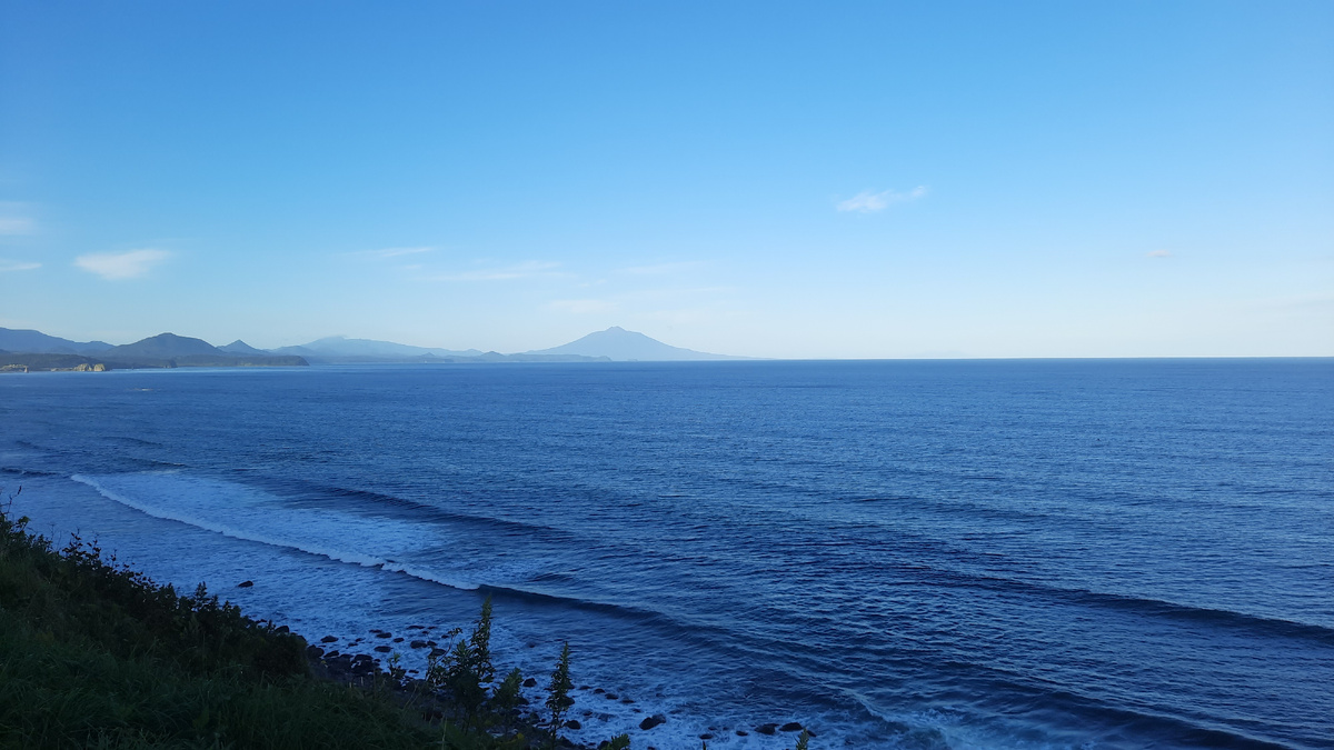 Вид из нашего окна на Тихий океан