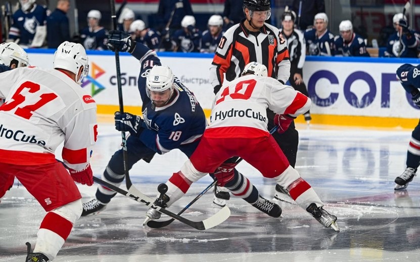    Хоккейная «Ижсталь» проиграла «Нефтехимику»