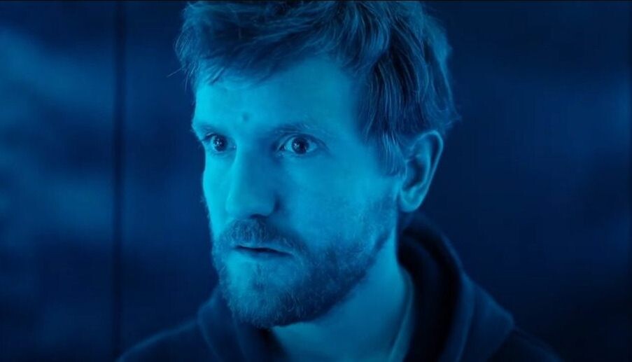 Кадр из фильма "Код эволюции".