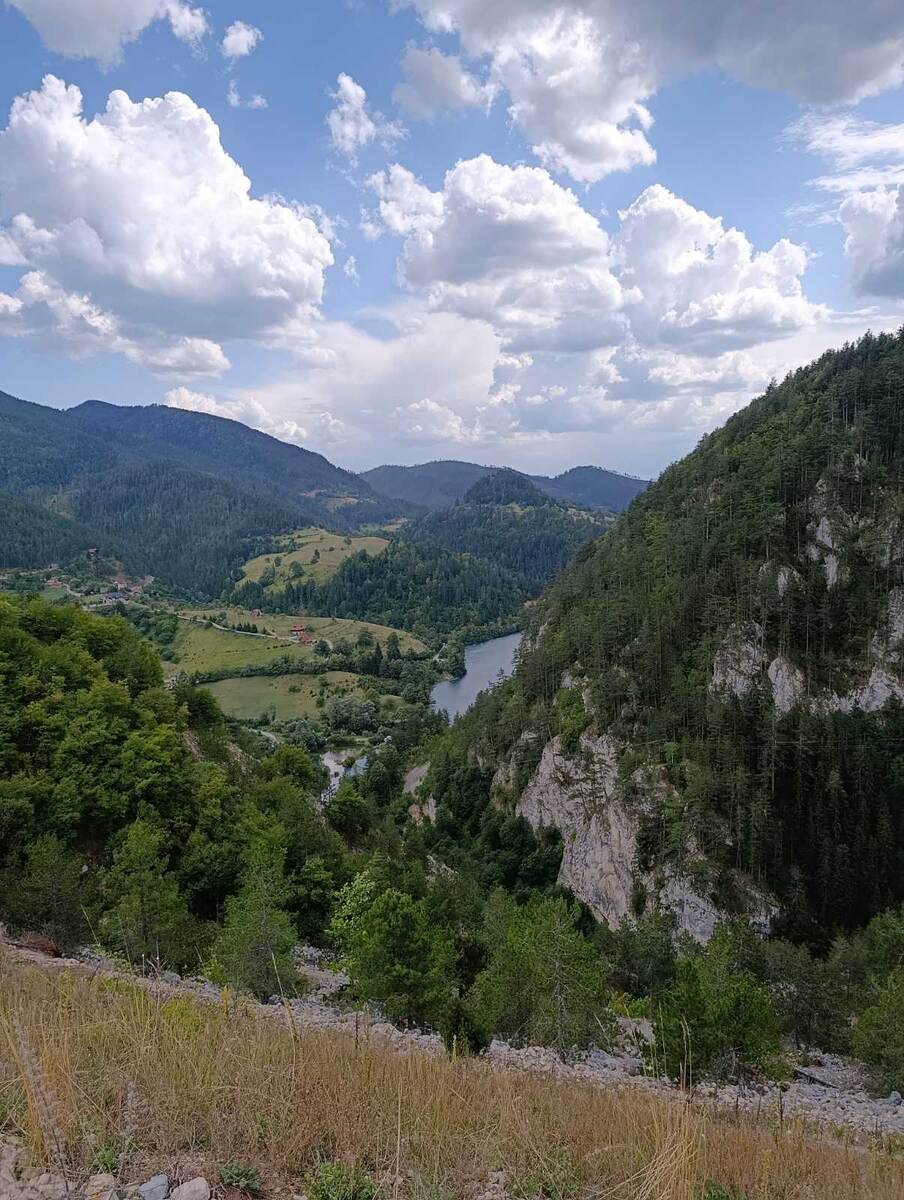 Природа Западной Сербии. Река Увац.