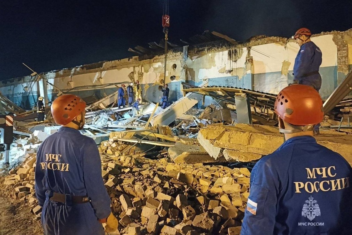   взято с канала МЧС России