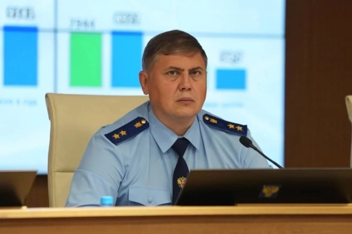    Роман Тютюник.