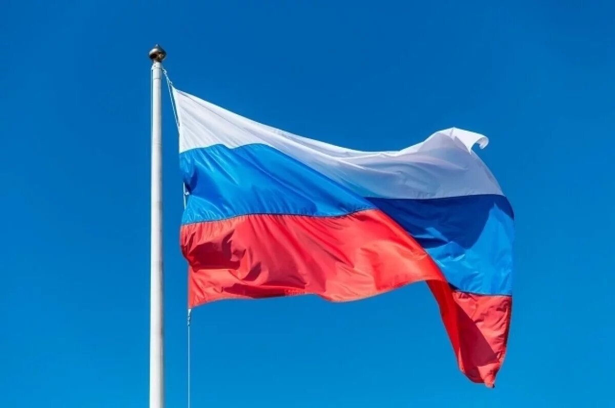    Плакаты и флаги украсят столицу в честь Дня государственного флага РФ