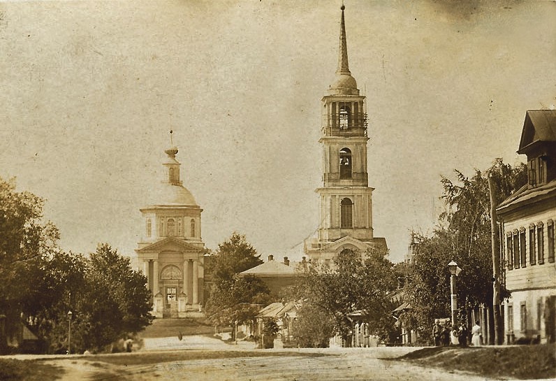 Венёв, начало XX века. Никольский храм с колокольней. Источник фото sobory.ru