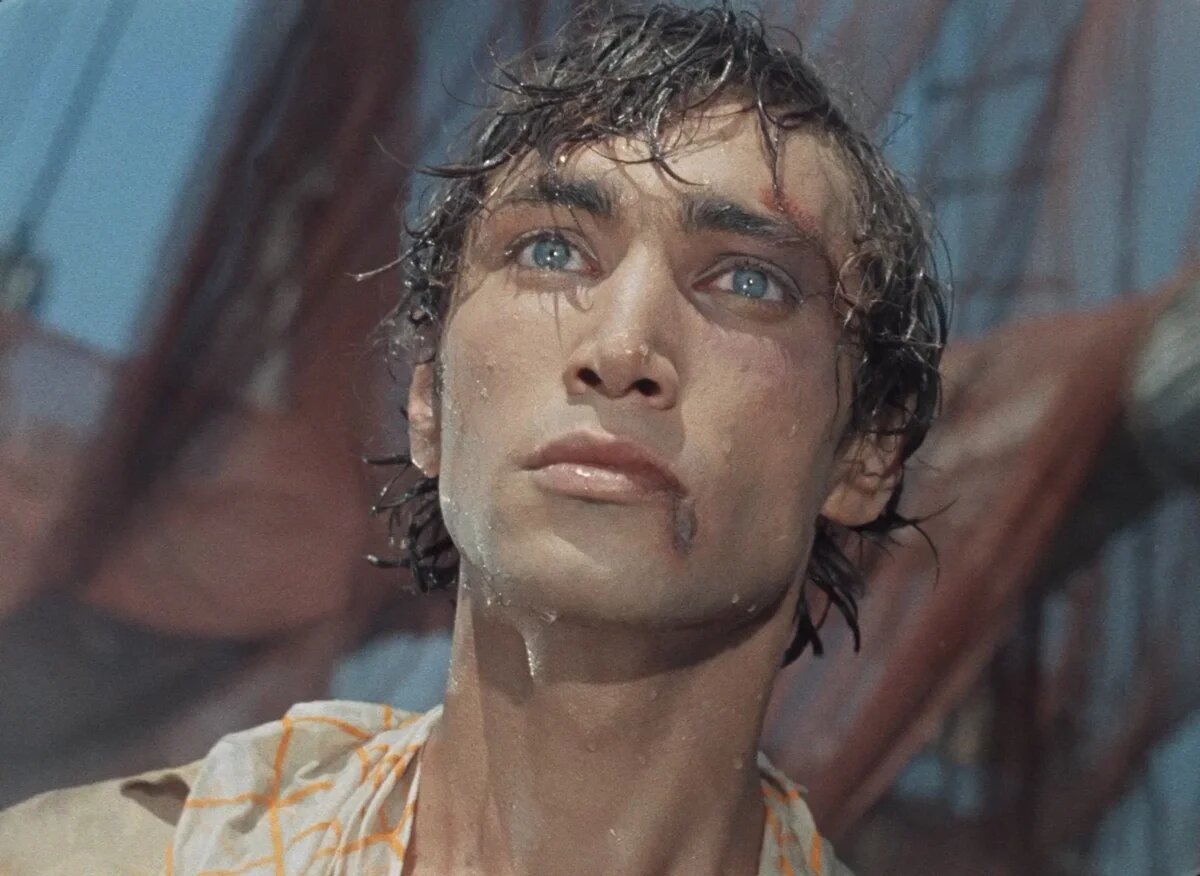 Благодаря гениальному профессору юноша получает возможность жить под водой. Он влюбляется в красавицу, но на пути к его счастью стоят жадные, жестокие и очень подлые люди. 