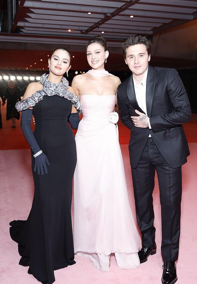 Трио за годы невероятно сблизилось. Певица укрепила их связь в 2023-м, пошутив о «тройном союзе»