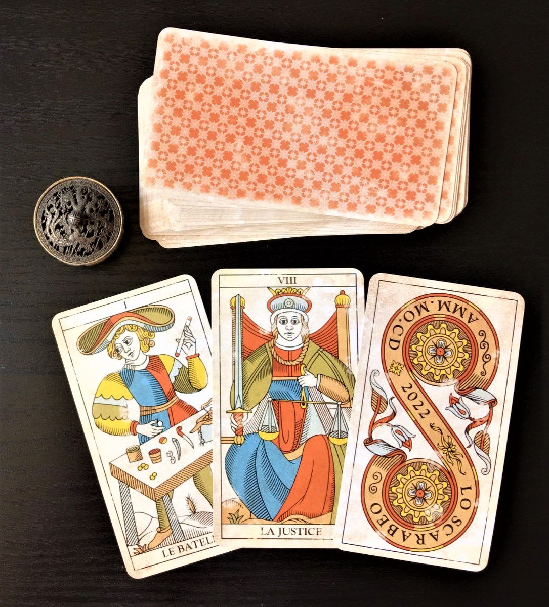 Ответ смотрим на колоде "Винтажное марсельское таро"