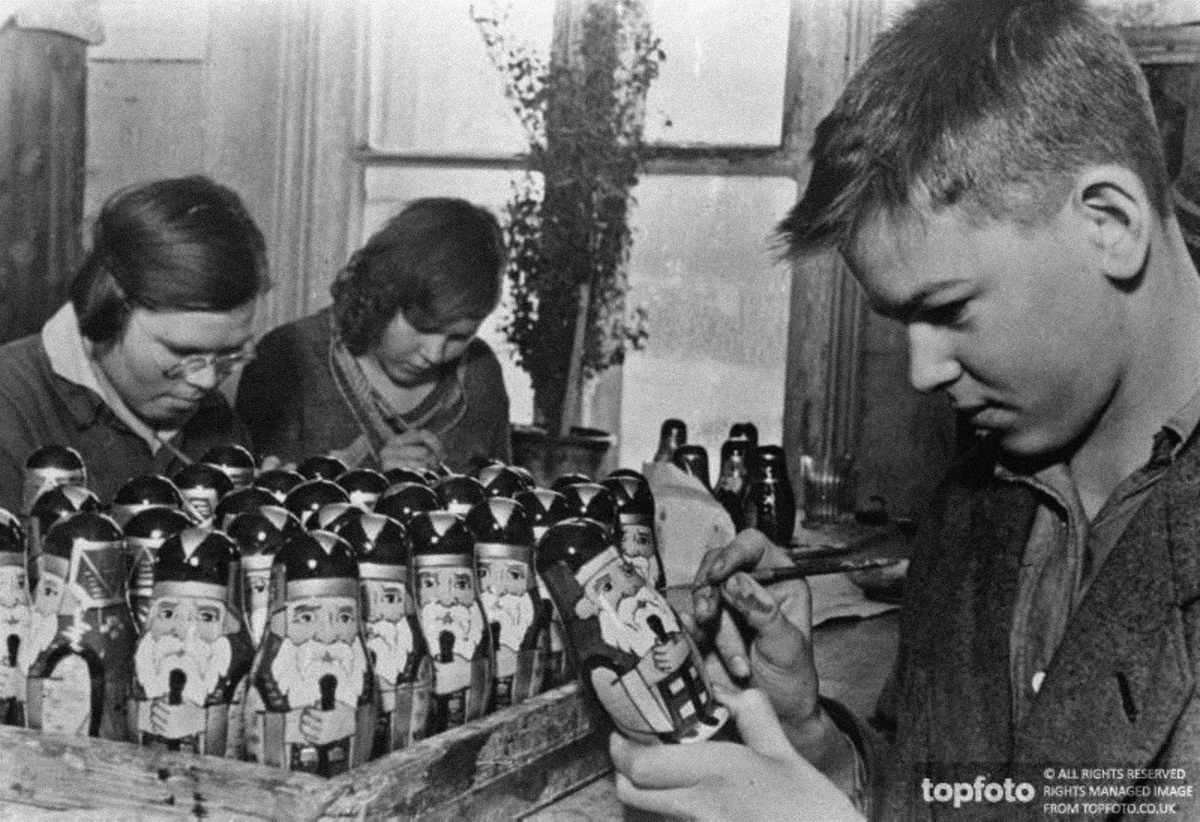 19 декабря 1935 г., мастерская ёлочных игрушек