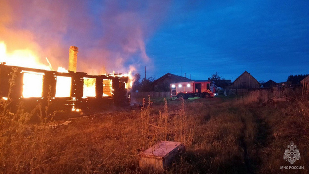    Трагедия в Красногорье: что известно о смертельном пожаре в Котельничском районе
