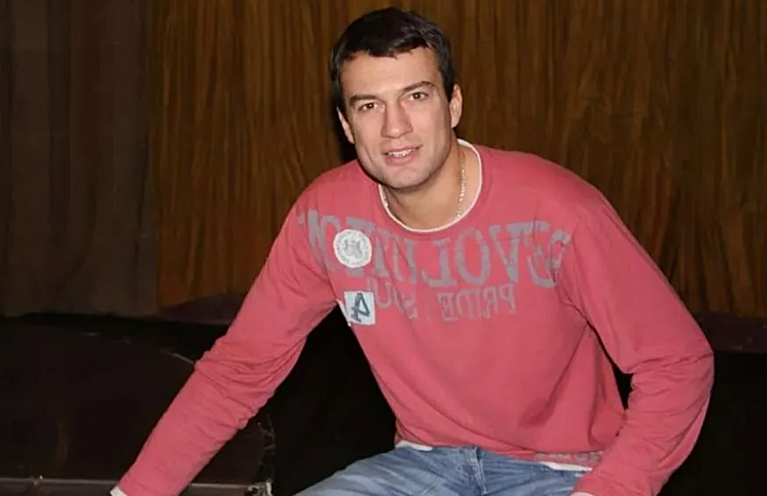 на фото Андрей Чернышов в молодости 