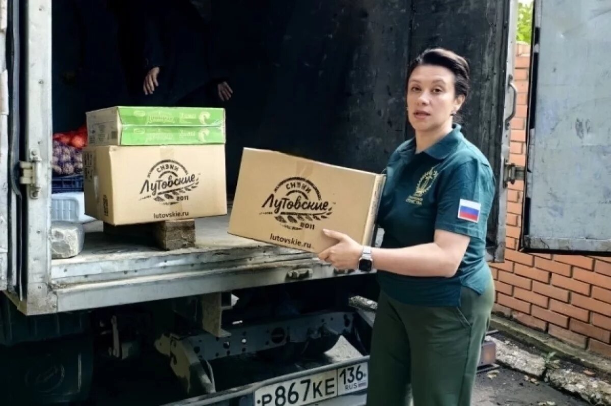    Наталия Вожова приехала на Донбасс, чтобы участвовать в передаче гуманитарной помощи.