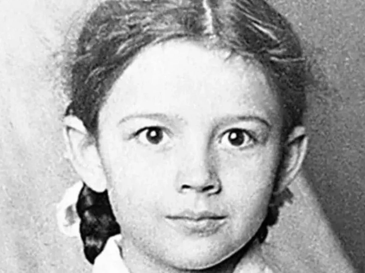 Наталья Варлей в детстве. Фото из открытых источников 