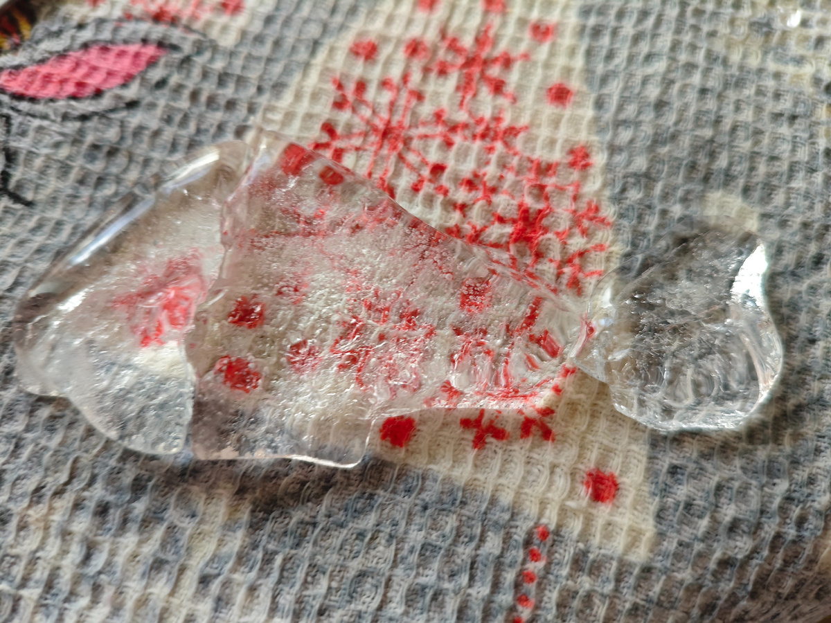 Я в 11 лет в 2025 году в летом 19 августа сделал лёд чтобы сделать фигуру давай оценим мое искусства подпиской и лайками пожалуйста