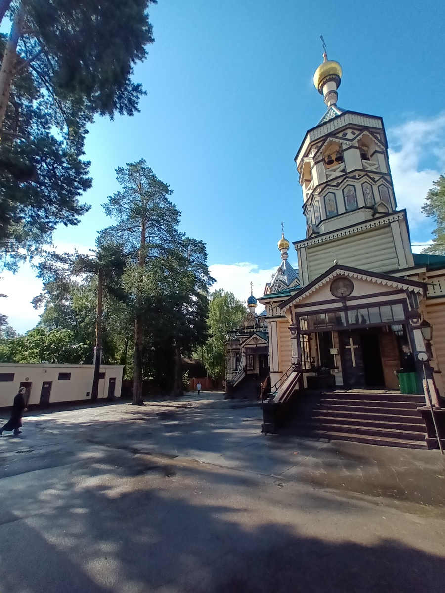 Церковь Живоначальной Троицы в пос. Удельная Раменского гор. округа , 19.08.2025 