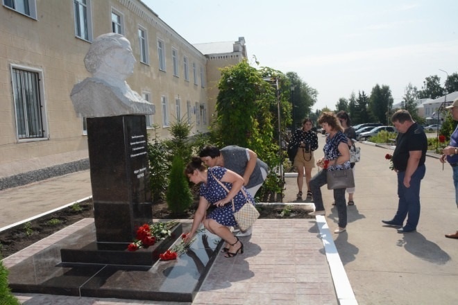 На открытии памятника Федору Тютчеву. 