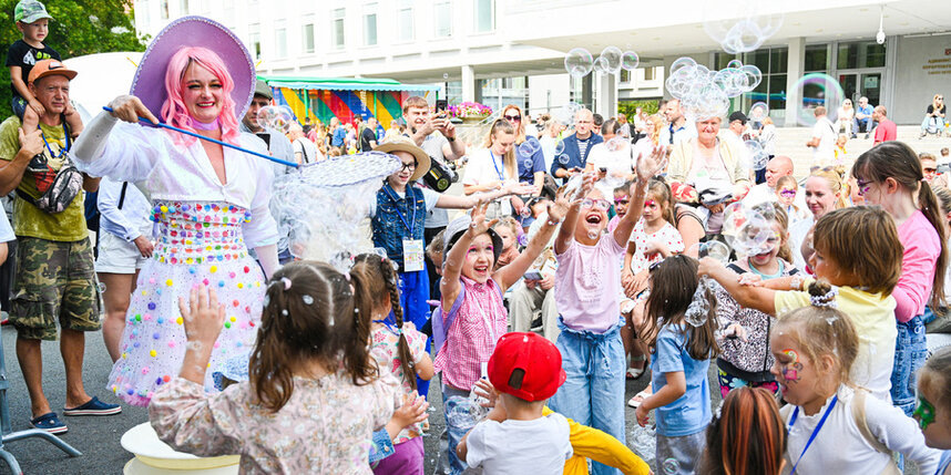    Шоу мыльных пузырей