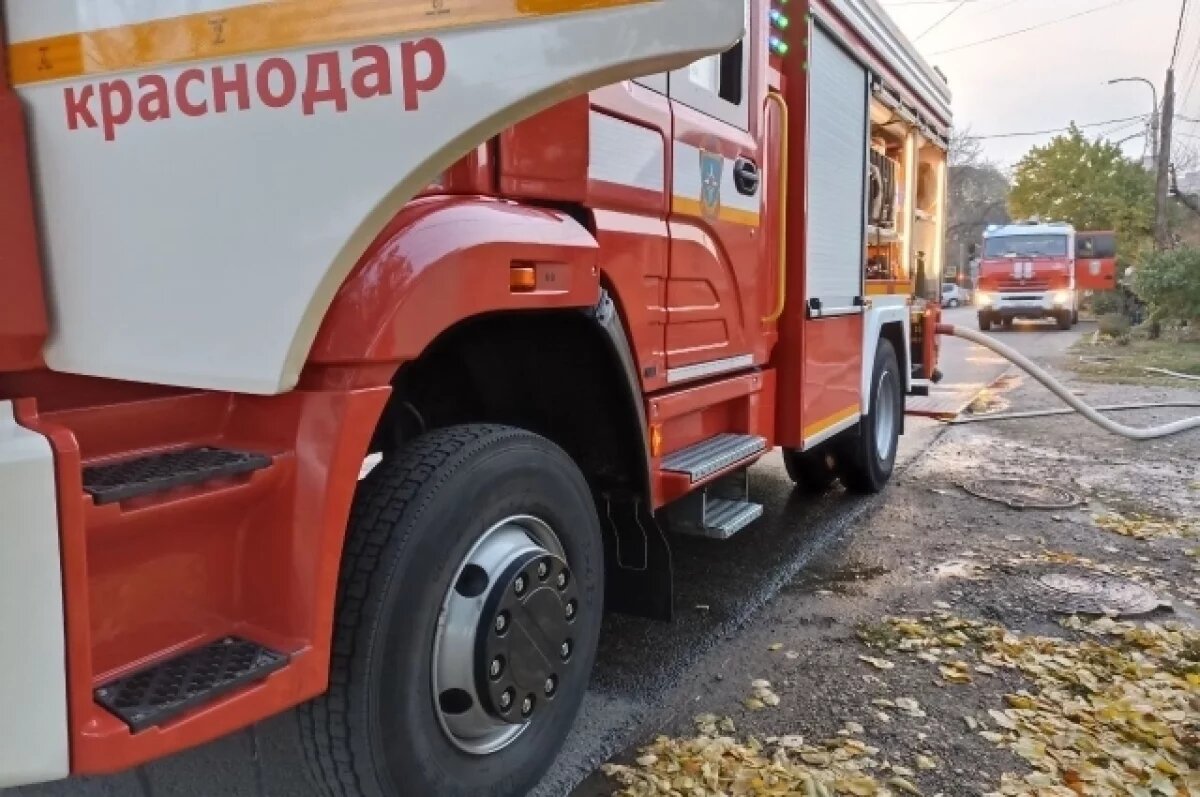    В Краснодаре на Западном обходе потушили пожар на детской площадке
