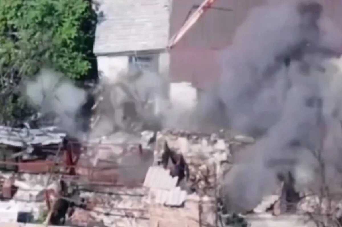    БПЛА уничтожили указанное украинским военным укрытие ВСУ в Красноармейске