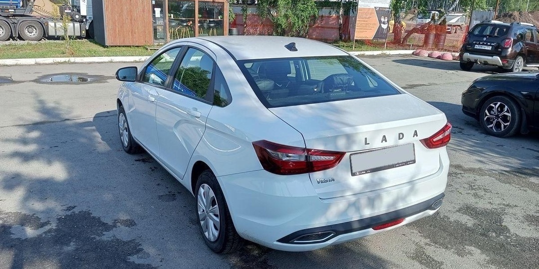 Привёз сдавать в трейд-ин Ладу Весту с пробегом 51 тыс.км. Во сколько оценил Весту дилер? Думал поменять Весту на новую