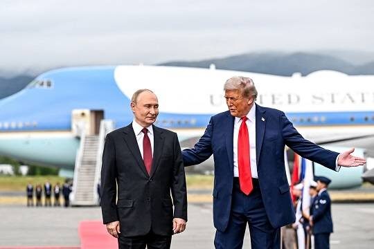    Трамп не удостоил Зеленского такого же радушного приема и красной дорожки, как Путина