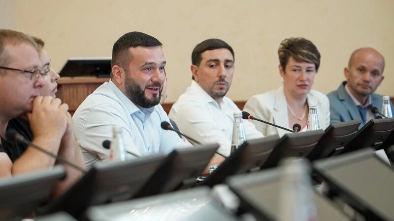    На встрече обсуждались вопросы сотрудничества власти и бизнеса Фото: Управление пресс-службы и информполитики губернатора и правительства Ставрополья