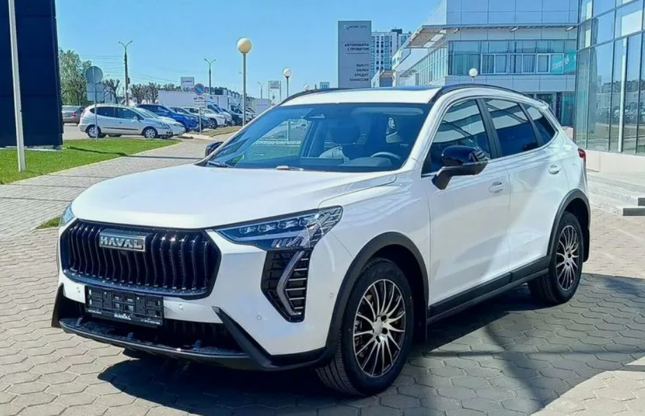 Китайской кроссовер Haval Jolion