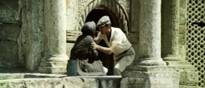 Кадр из фильма "Законный брак" (1985)