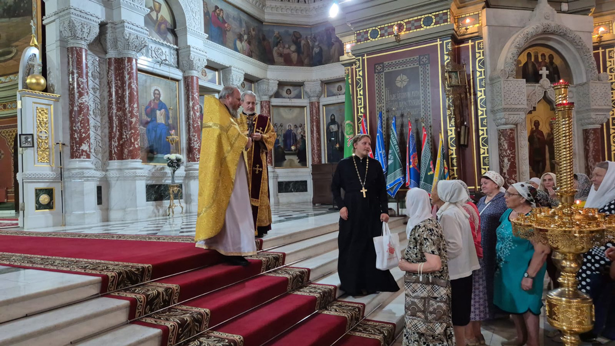 На службе в Свято-Вознесенском храме в Новочеркасске. Фото автора.