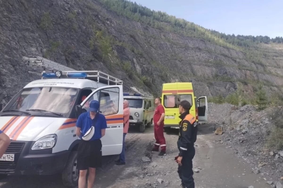    Жительницу Ачинска эвакуировали с вершины 25-метрового карьера