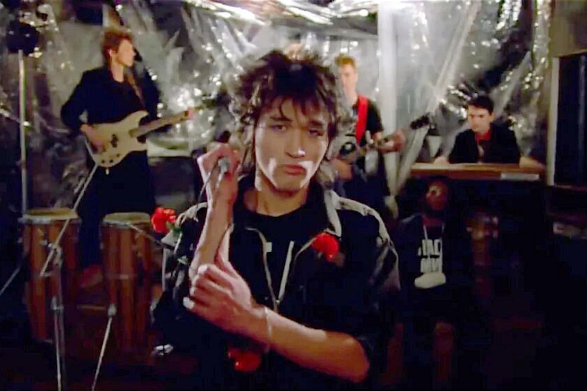 Фрагмент из фильма «Асса» (1987) (реж. Сергей Соловьёв)