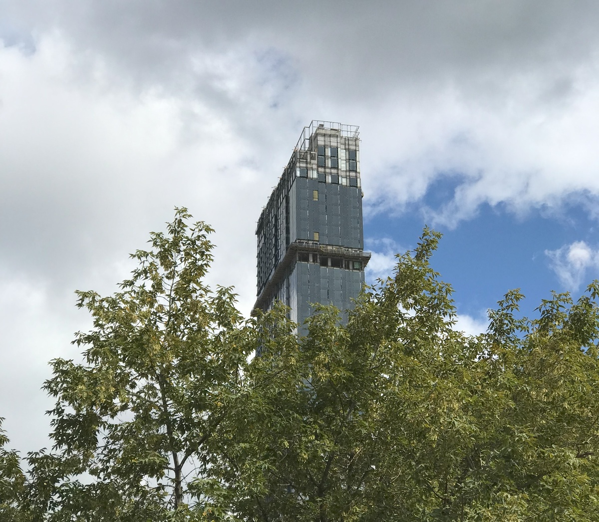 Цемент в Большом городе. Фотография Якуцени С.П. ©