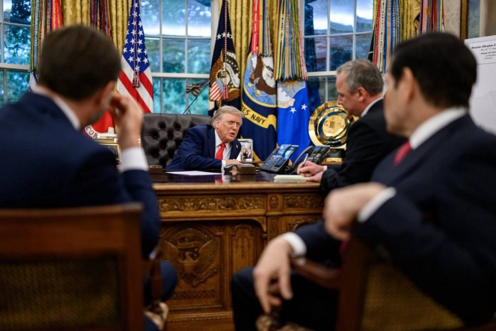  Трамп, конечно, за мир. Но он не за Россию. Поэтому надеяться на его помощь нам - наивно. (Фото Белого Дома).