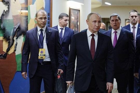    Путин готов сесть за стол переговоров с Зеленским