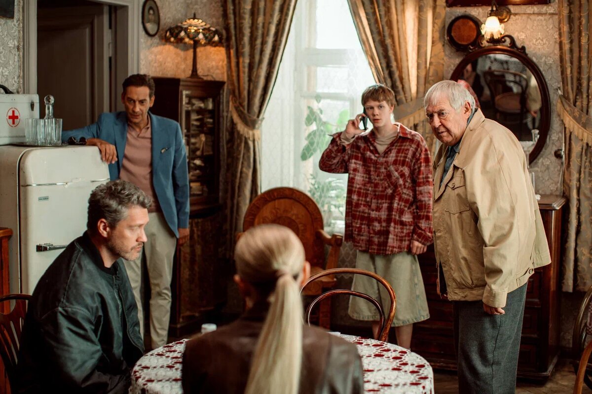 Кадр из сериала «Вампиры средней полосы». Фото: онлайн-кинотеатр START