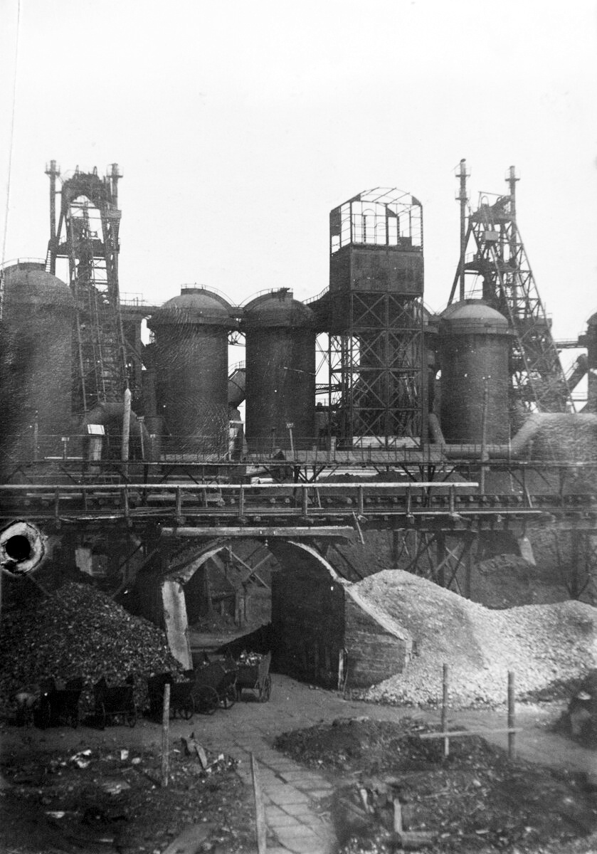 Судаковский завод ныне Косогорский металлургический завод.