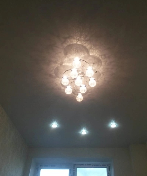 Это потолок на кухне.