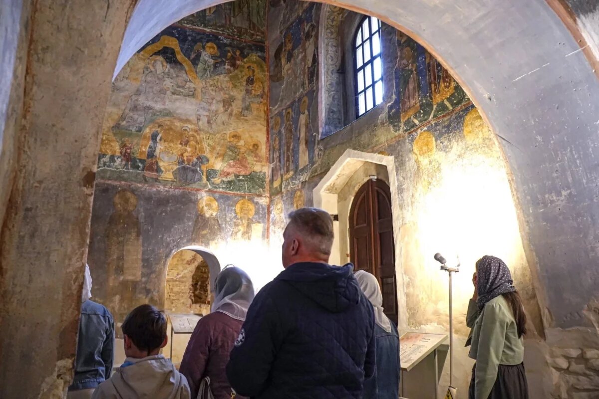    В Спасо-Преображенском соборе Пскова прошло праздничное богослужение