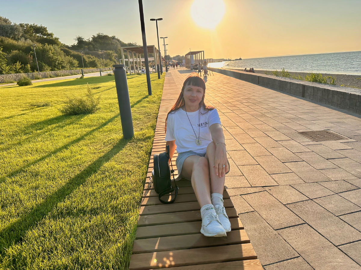 Закат солнца в Тамани. Центральная набережная.