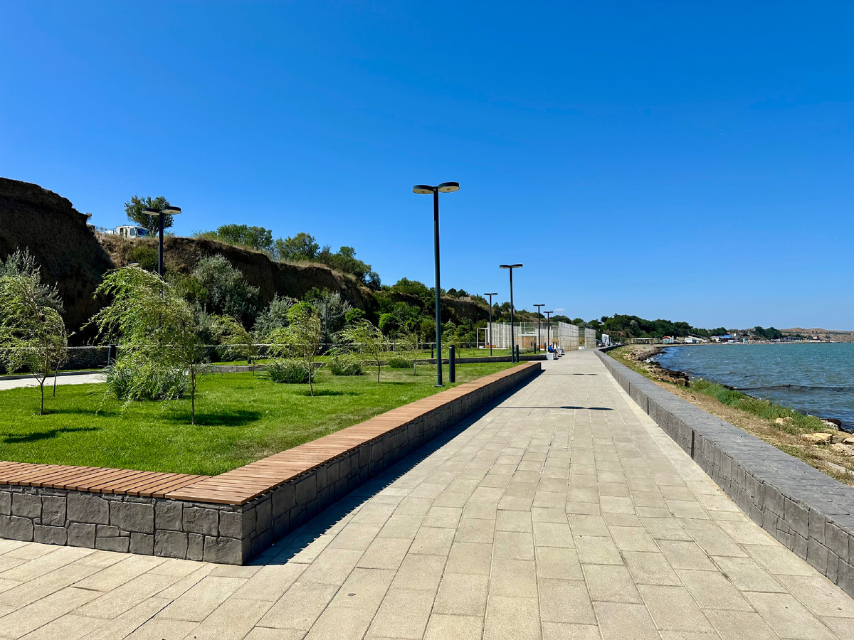 Набережная в Тамани.