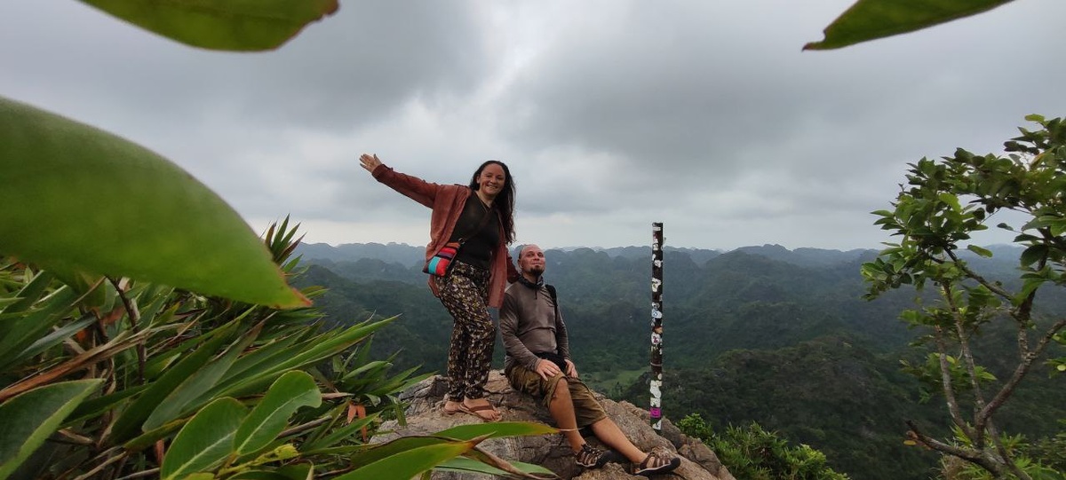 Идем на высшую точку острова Катба в плохую погоду, Вьетнам