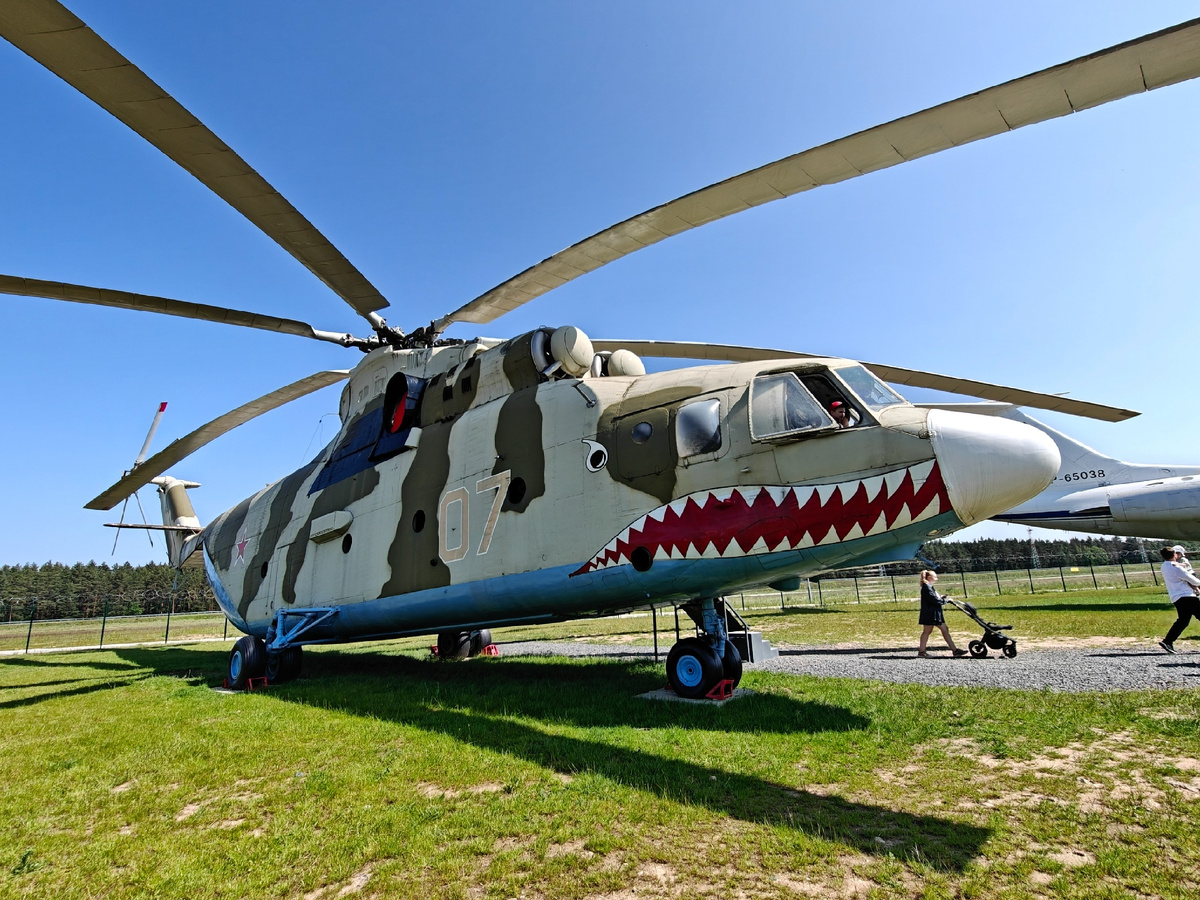 Ми-26 (изделие «90», б/н 07 желтый  с/н 02-02/Заводской №34001212007/Ростовское вертолётное производственное объединение). 1982.