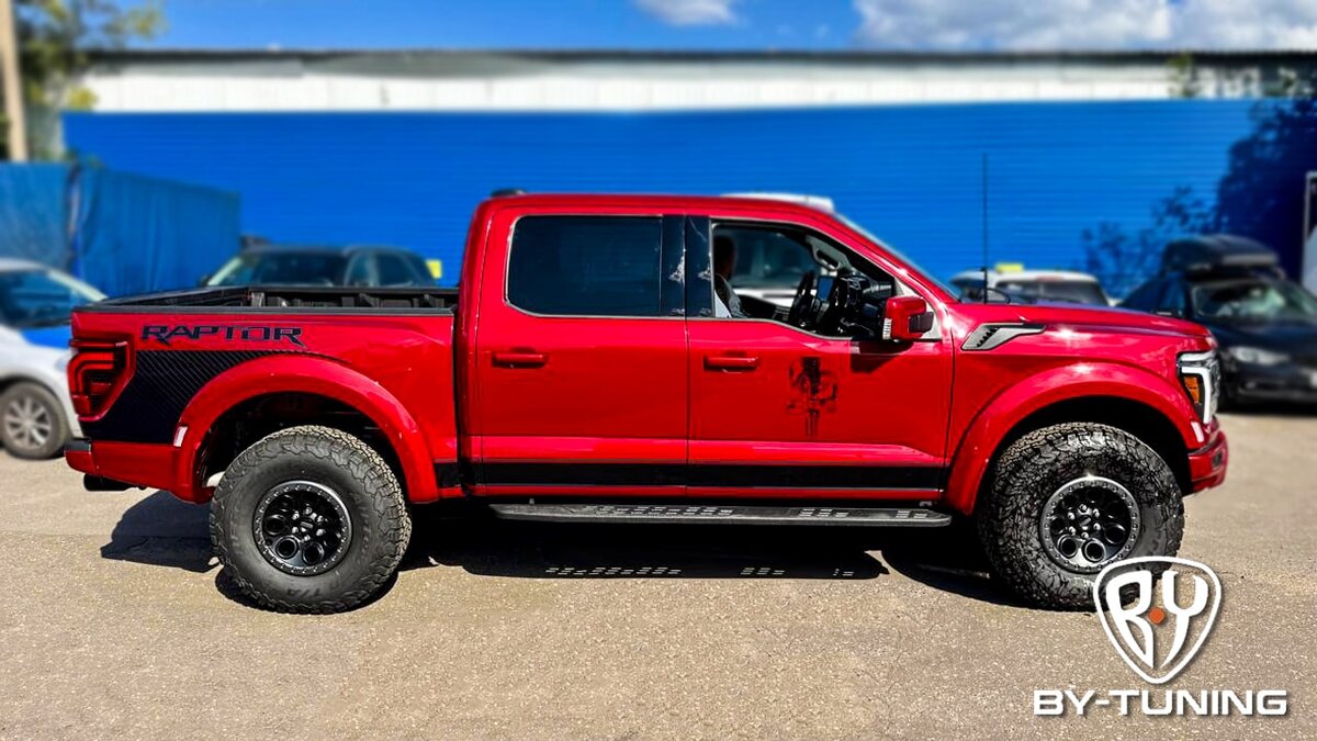 FORD RAPTOR F 150 антигравийная защита автомобиля полиуретановой пленкой в Москве