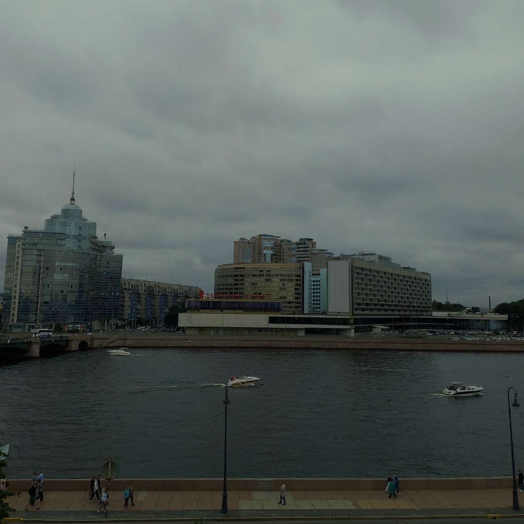 Арт-Центр Сергиенко — пространство для любителей современного искусства и смотровая площадка.