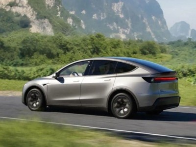    Tesla выпустила шестиместную версию кроссовера Model Y