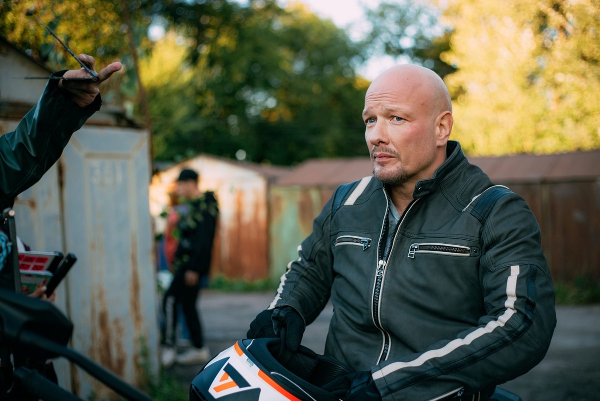 Никита Панфилов. Фото со съемок сериала "Лихач-4".