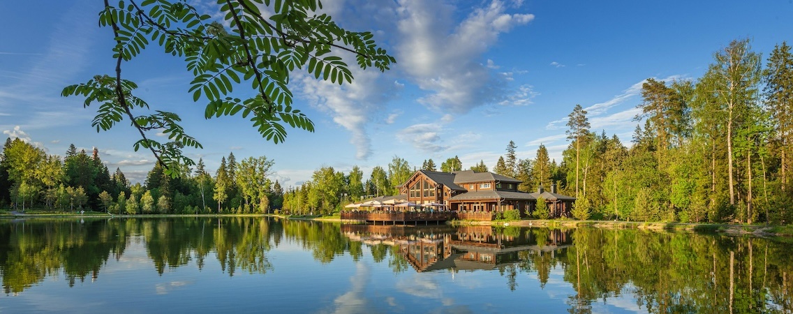 @Cosmos Collection Izumrudny Les Hotel