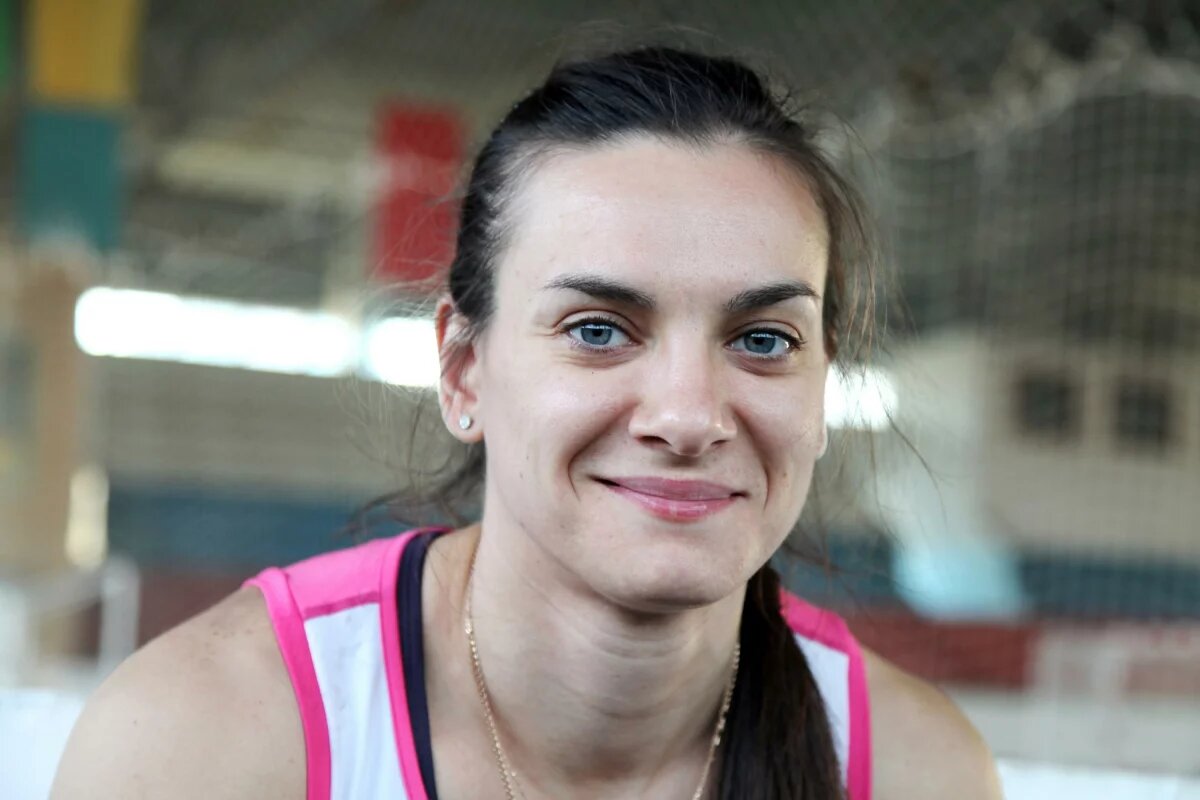    Названа реальная причина отъезда волгоградки Елены Исинбаевой из России