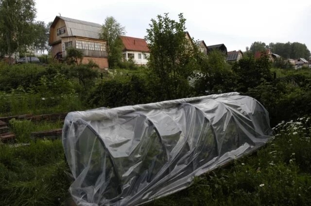    За какие хозпостройки можно не платить налог на имущество?